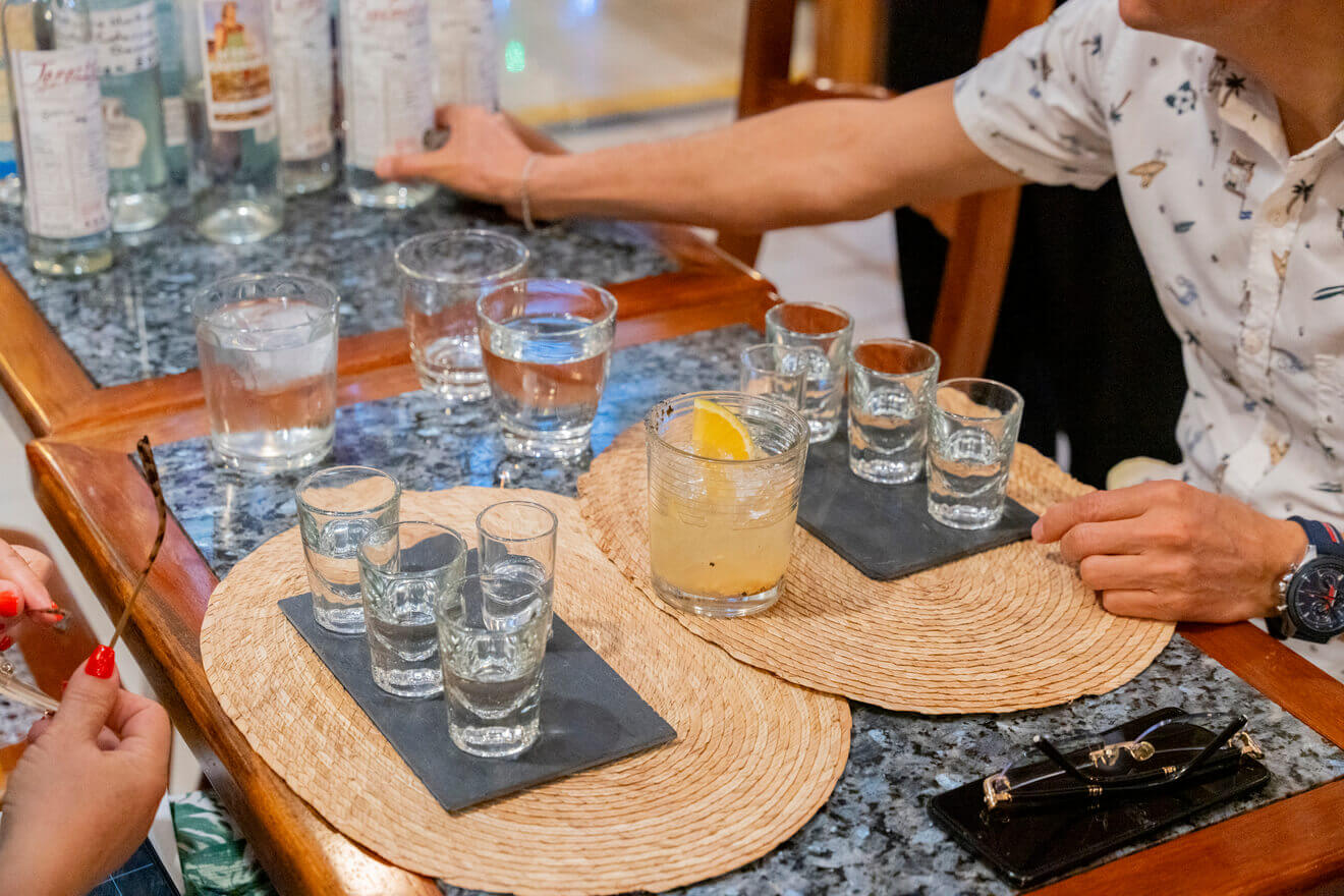 Degustación de Mezcal con Rubén Ayora